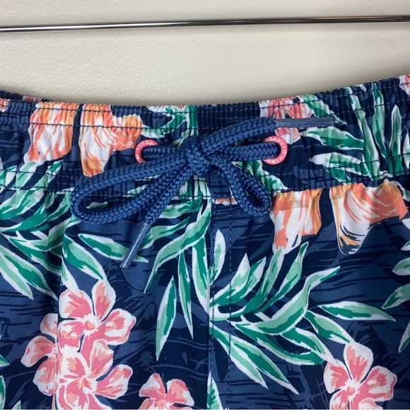 Vineyard Vines Swim Trunks Size Small - Picture 3 of 15